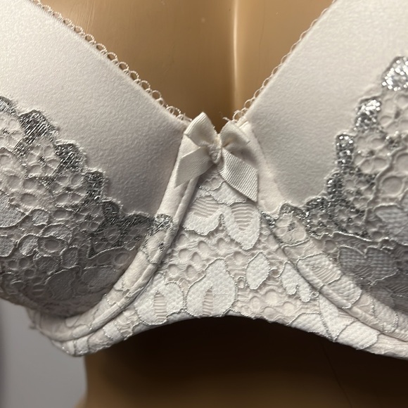 NWOT Victoria Secret Lined Demi Bra S 34DD - Picture 2 of 7